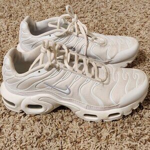 Nike Air Max Plus Women's Shoes White in color